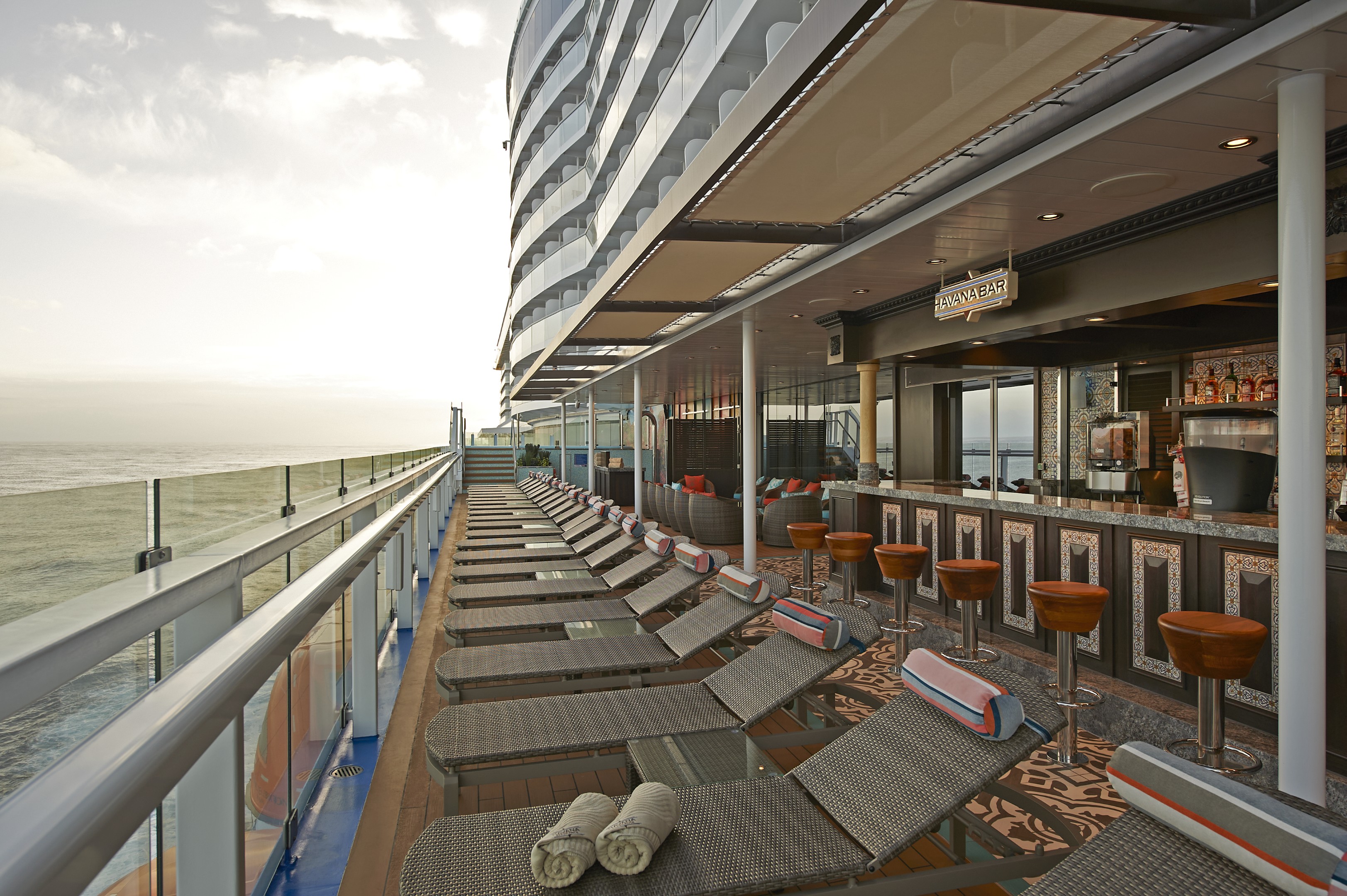 Carnival Mardi Gras - Havana Bar & Pool